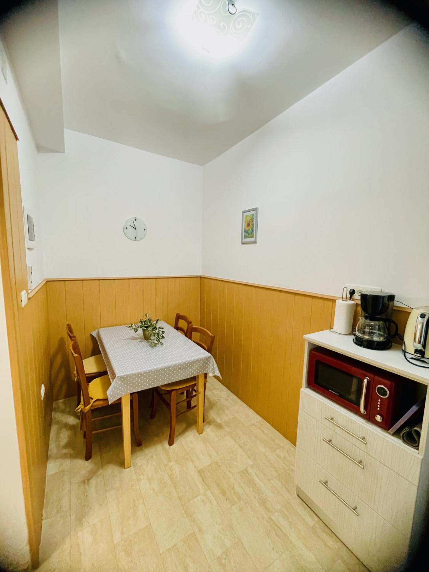 Viler Apartments 伊佐拉 外观 照片